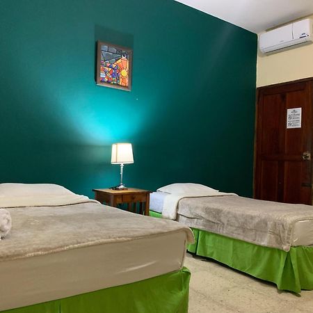 Hostal Fachente León 外观 照片