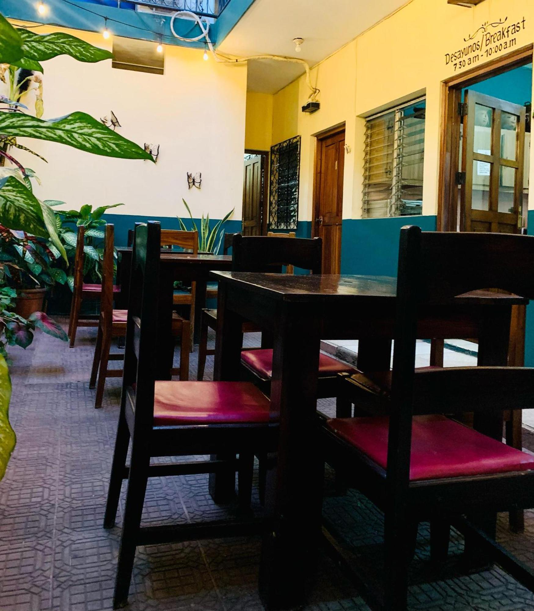 Hostal Fachente León 外观 照片